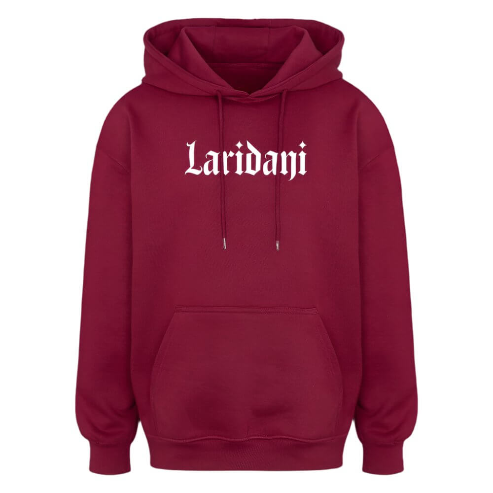 Oversized Unisex Hoodie - Burgunderrot mit dem Text "LARIDANI" vorne.