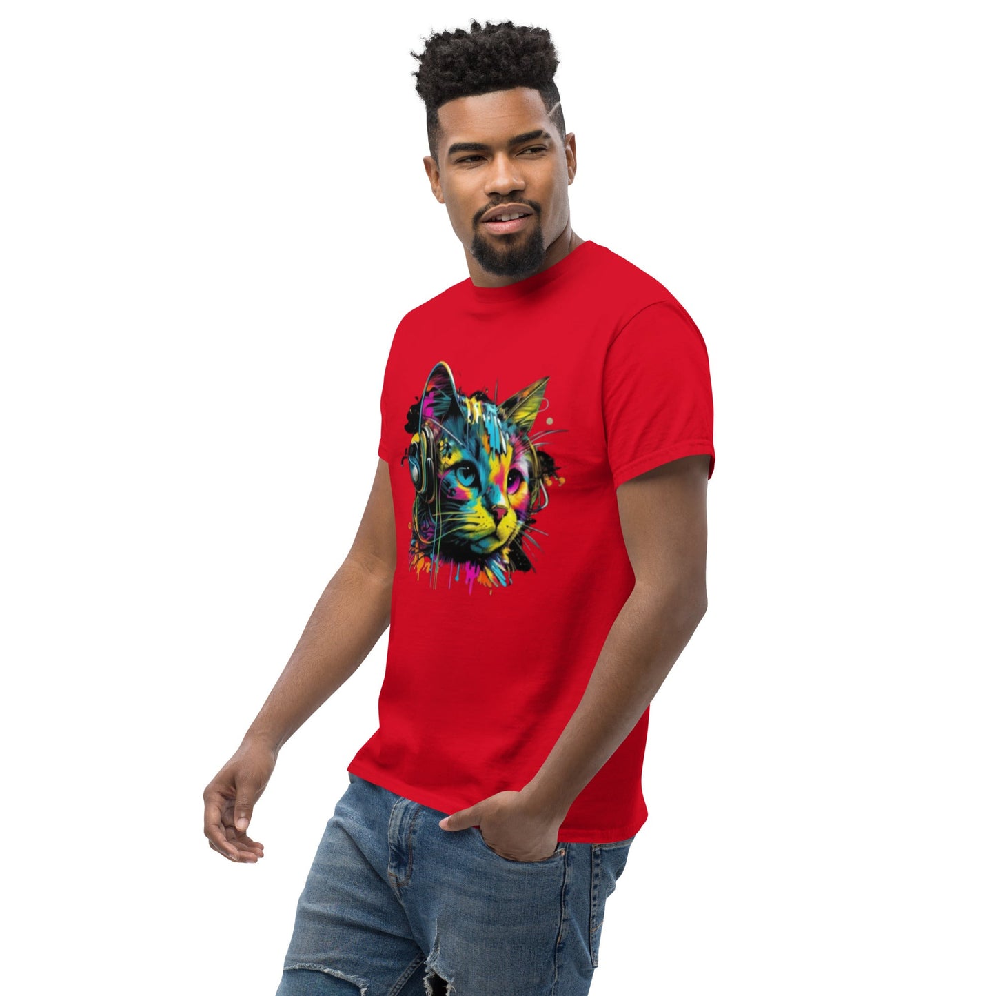 Rotes T-Shirt mit einem farbenfrohen, künstlerischen Katzenmotiv und Kopfhörern. Perfekt für Streetwear-Looks und lässigen Stil