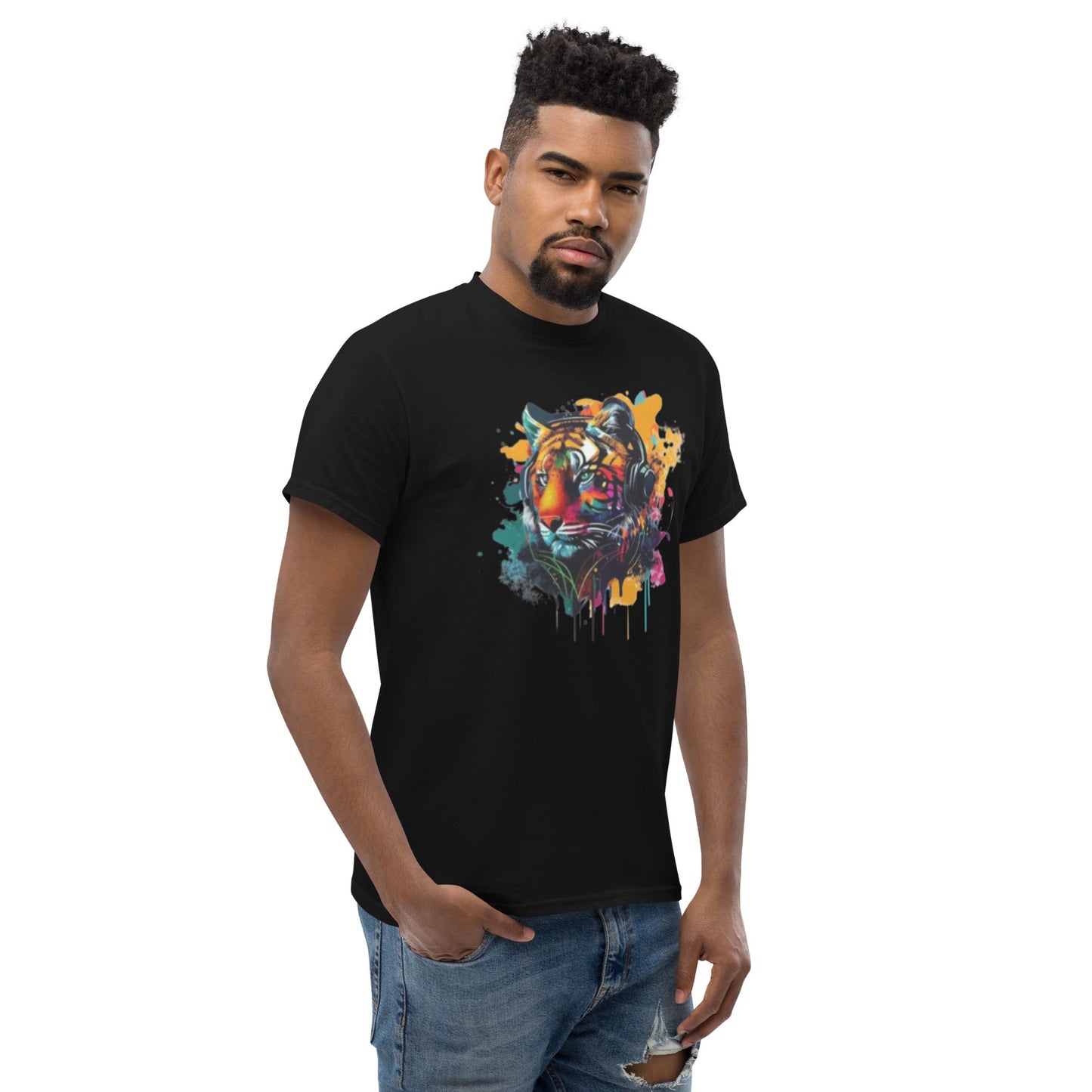 Stylisches Panther-T-Shirt | Farbakzente und Streetwear-Design von LARIDANI