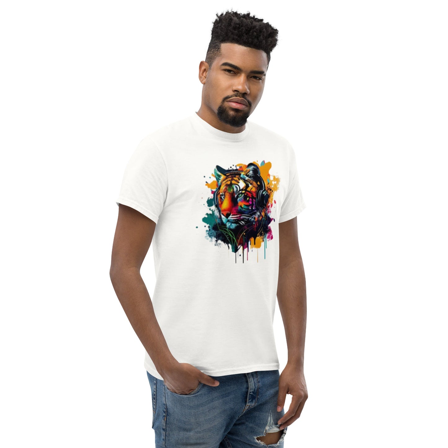 Stylisches Panther-T-Shirt | Farbakzente und Streetwear-Design von LARIDANI