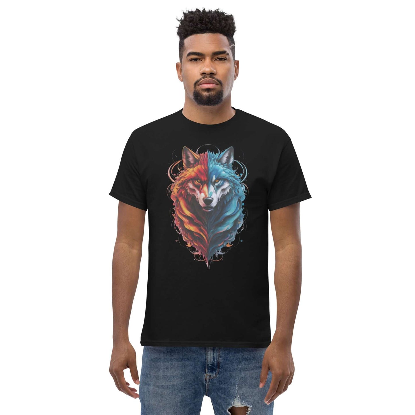 Schwarzes T-Shirt mit einem farbenfrohen, künstlerischen Wolfmotiv und Kopfhörern. Perfekt für Streetwear-Looks und lässigen Stil