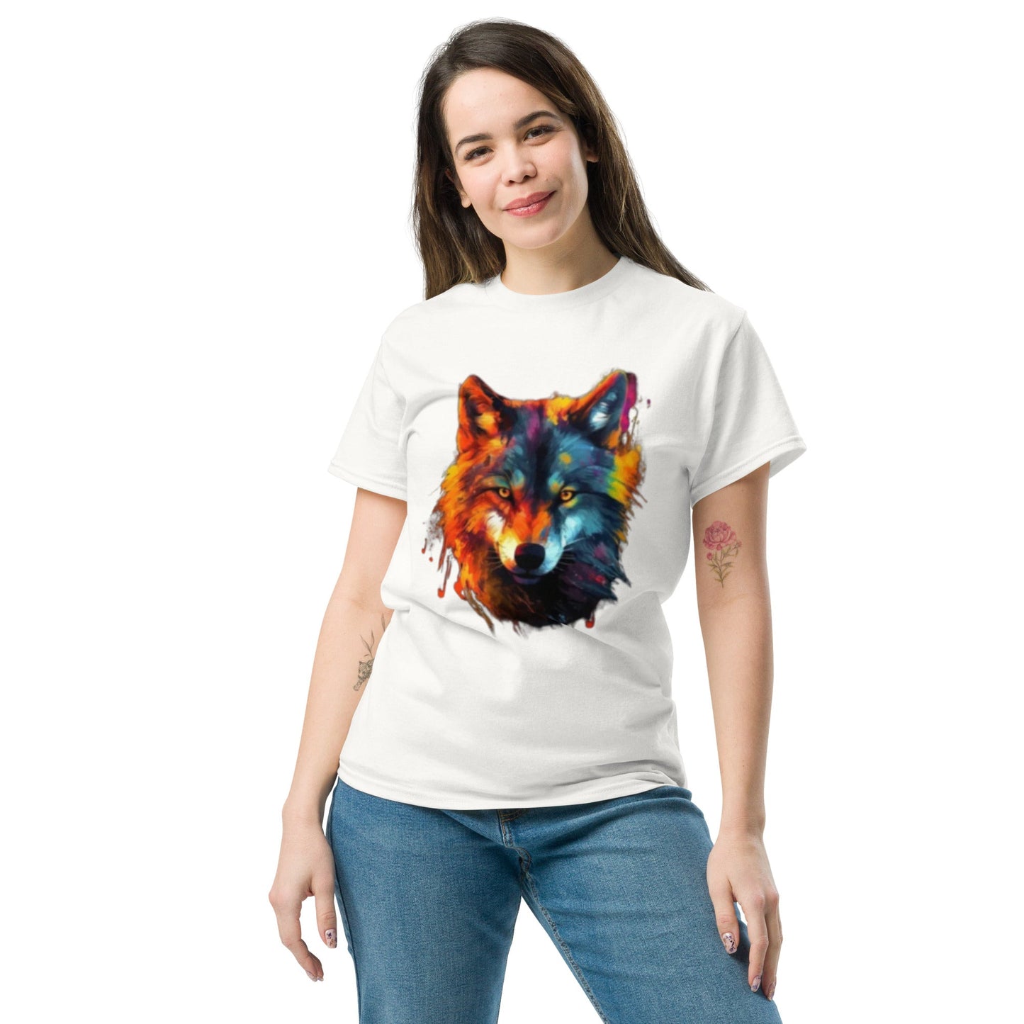 Weißes T-Shirt mit einem farbenfrohen, künstlerischen Wolfmotiv und Kopfhörern. Perfekt für Streetwear-Looks und lässigen Stil